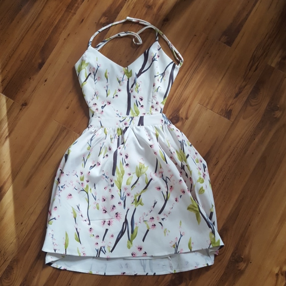 Varga white backless dress w/ pictures